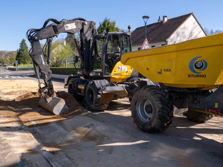 Engins de chantier performants loués avec chauffeur